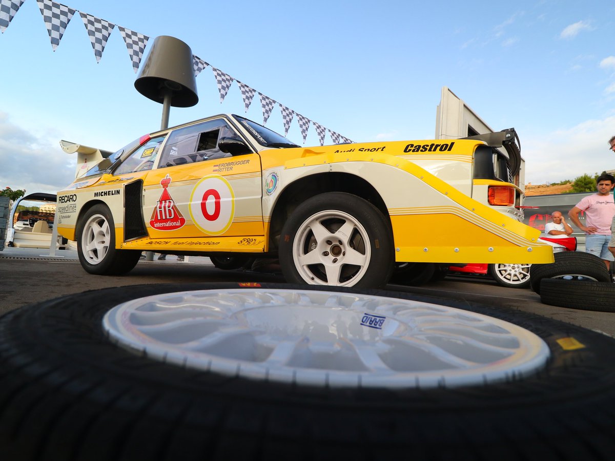 portadriano1's tweet photo. Este domingo desde las 12:00 participa con tu voto en el concurso de elegancia del 550 Challenge Mallorca 🚗😍
Entrada gratuita 🎟
#PortAdriano #550challengemallorca #PuertoDeportivo #550Challenge #Driving #Motor #Coches #Rally https://t.co/wGkjLkmASt