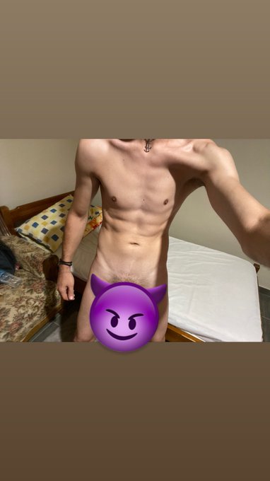 Anyone in Athens Greece 🇬🇷 ?  Hit me up for collab https://t.co/7aybGpaFqF<a href="/tag/fridayfeeling"class="tags"><span>#fridayfeeling</span></a>