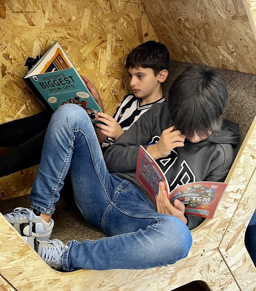 ISR_library's tweet photo. @ISRsenior students visited the Learning Hub to inquire into the features and language common to biographies. Analysing examples is a crucial step for student-led development of success criteria for their own writing. #criticalthinking https://t.co/20XqeoNRhi
