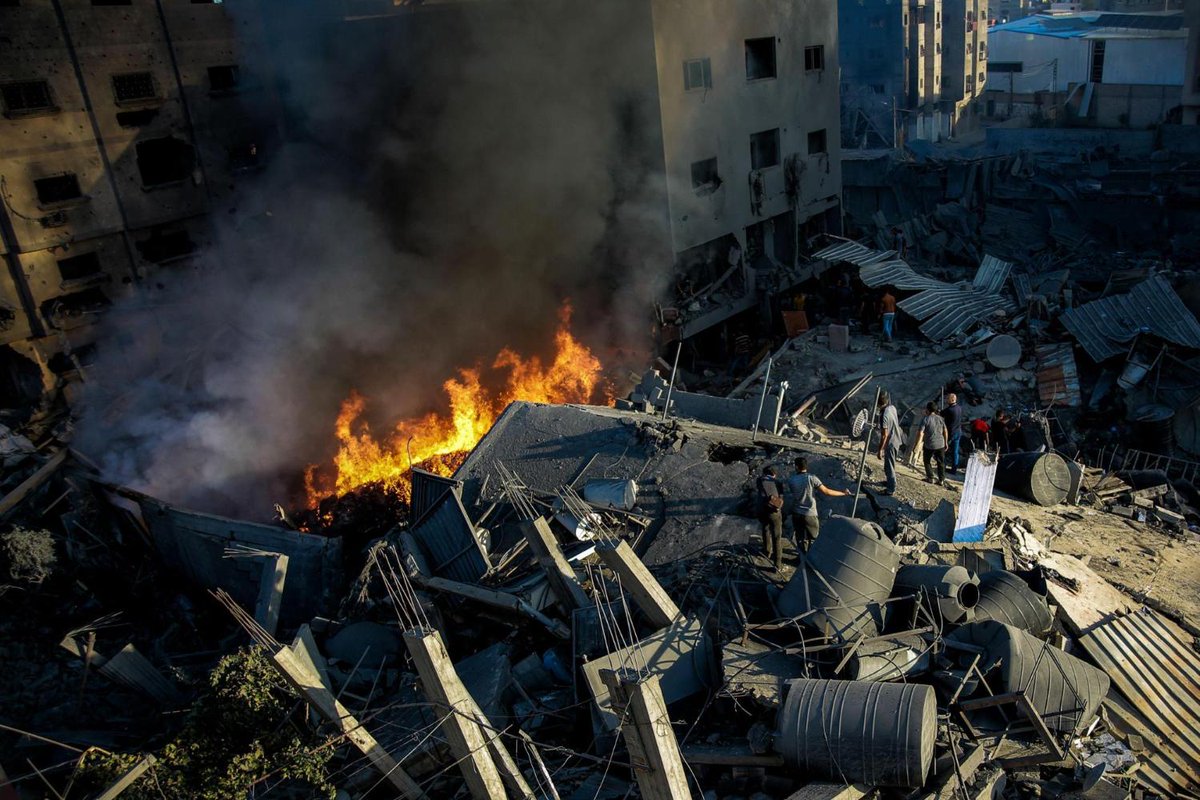 Adnkronos's tweet photo. Onu accusa Israele di crimini guerra: "A Gaza punizione collettiva" #Adnkronos https://t.co/Mxvk0CQeFS https://t.co/e2zmjYDWQ0
