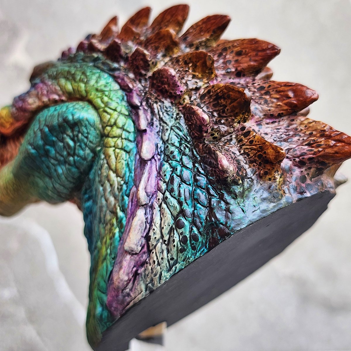 Creaturarium's tweet photo. “Ultima Goji” (Avian Scheme)
aka #GodzillaSingularPoint
(Kaiju Head Series Vol. 5)
Sculpture Artist: @BeninsideAvt
Colourist: Jakrid Sangjak 

#Godzilla #ゴジラ       #ガレージキット #Monster #creature #replica #chavant #modelkit #garagekit #collector #hobby #collectibles https://t.co/cefw6VWqwE