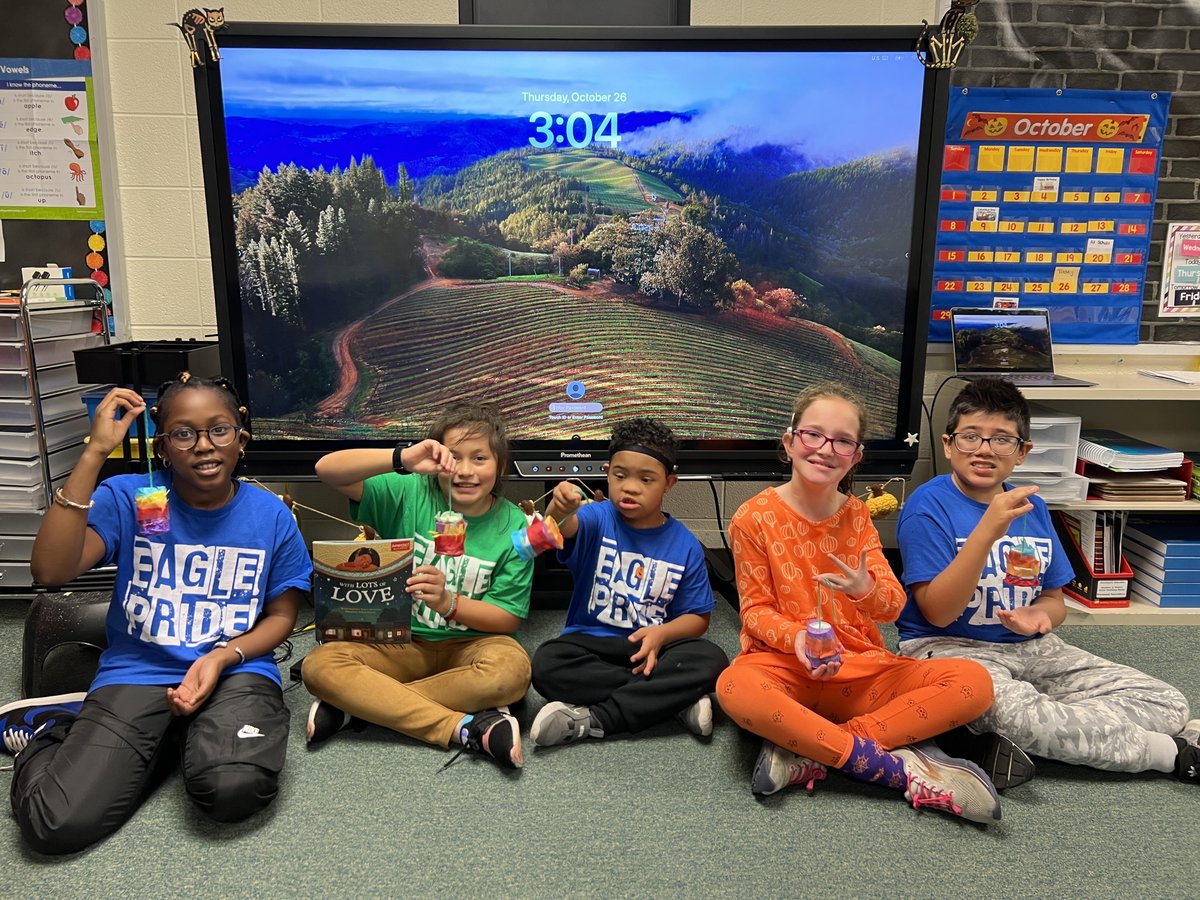 Monse's class participated in Read for the Record 2023!