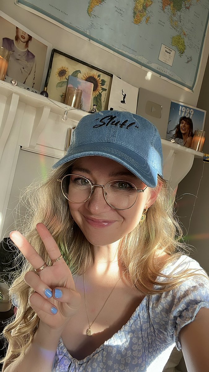 ally_sheehan's tweet photo. 🧢 @allymakesmagic https://t.co/RASOH1hZbV
