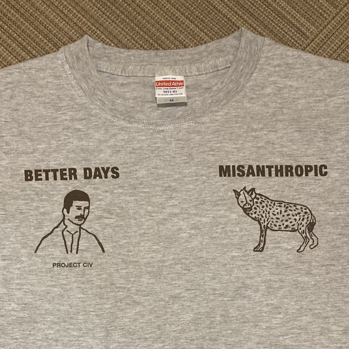 MUSTAPHA 横バージョンロンT