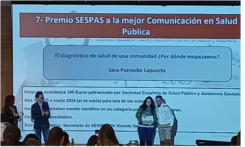 apicstgn's tweet photo. 🏅La resident d'infermeria Sara Porroche ha guanyat el Premi SESPAS a la millor comunicació en Salut Pública amb el treball"El diagnóstico de salud de una comunidad ¿Por dónde empezamos?".Congrés Internacional XIII Nacional de la Asociación de Enfermería Comunitaria #AECMadrid23 https://t.co/wV2m3KLHBa