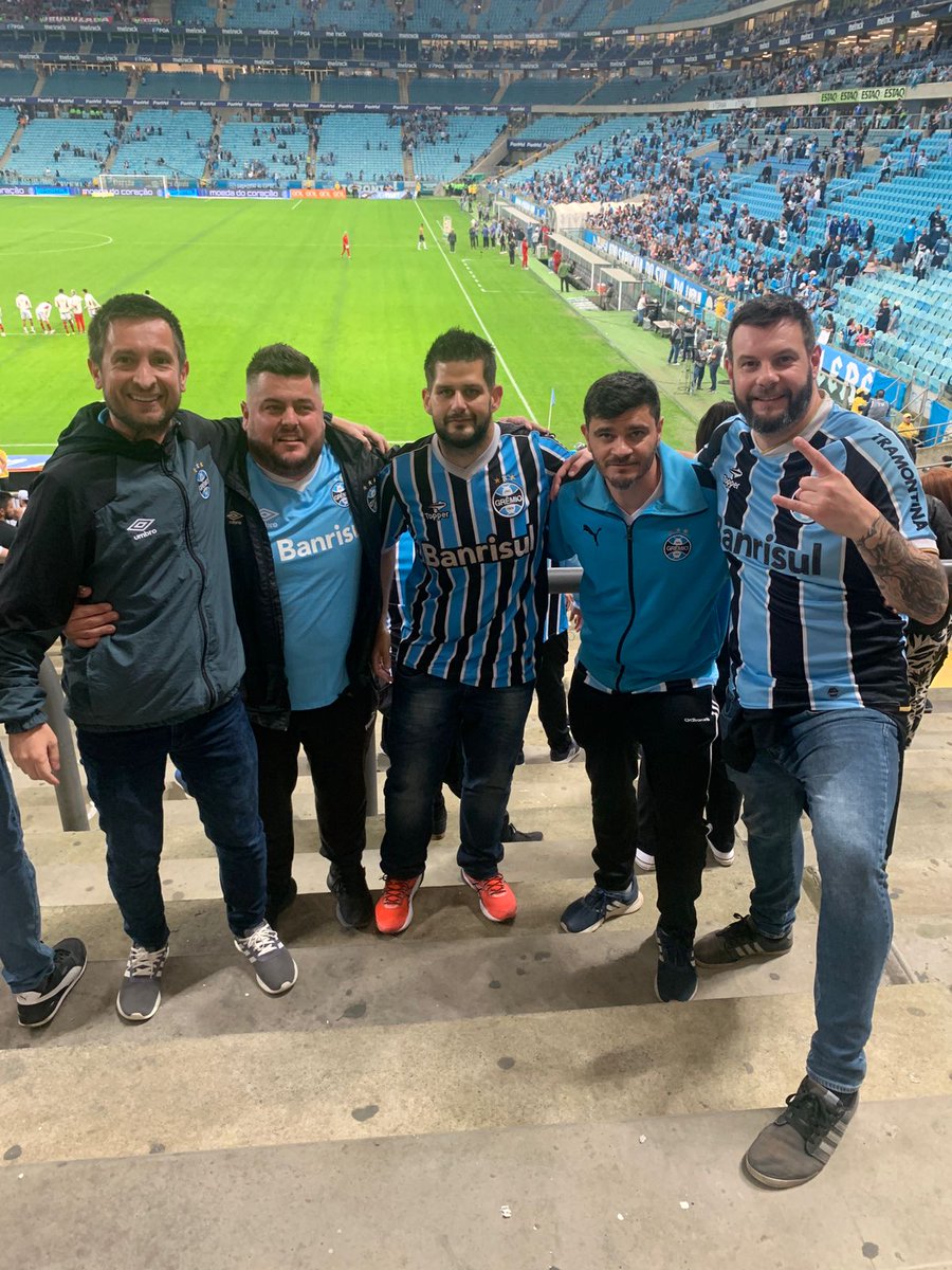 SEMPRE PELAS 3 CORES🇪🇪.
#GRExFLA 
#GREMIO