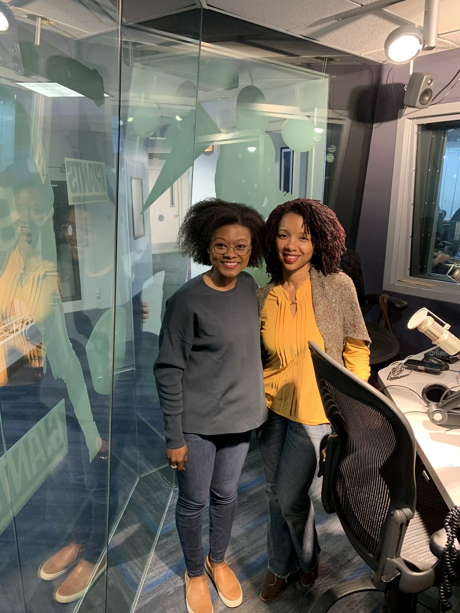 Monday, I met the one & only @LurieFavors! I experienced the @SXMUrbanView fishbowl, met Amina & Jonah, talked about stuff that’s been on my mind. I’m holding on to all that goodness as I strut into the weekend after surviving another week of #teaching in #TheLandOfMovingMadness!