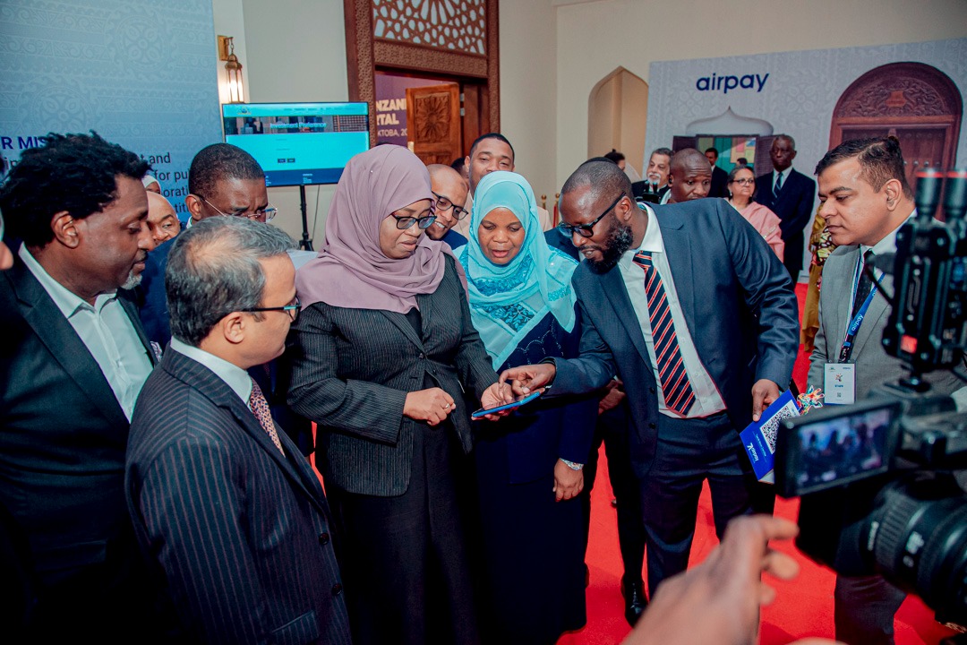 zanpress's tweet photo. WAZIRI wa Nchi, Ofisi ya Rais, Fedha na Mipango Zanzibar, Dk. Saada Mkuya Salum, amesema uamuzi wa kampuni ya Air Pay kuanzisha kituo cha teknolojia unakwenda sambamba na mkakati wa Serikali kukuza uchumi wa kidigitali na kudhibiti uvujaji wa mapato ya serikali. https://t.co/JviyuaBkbI