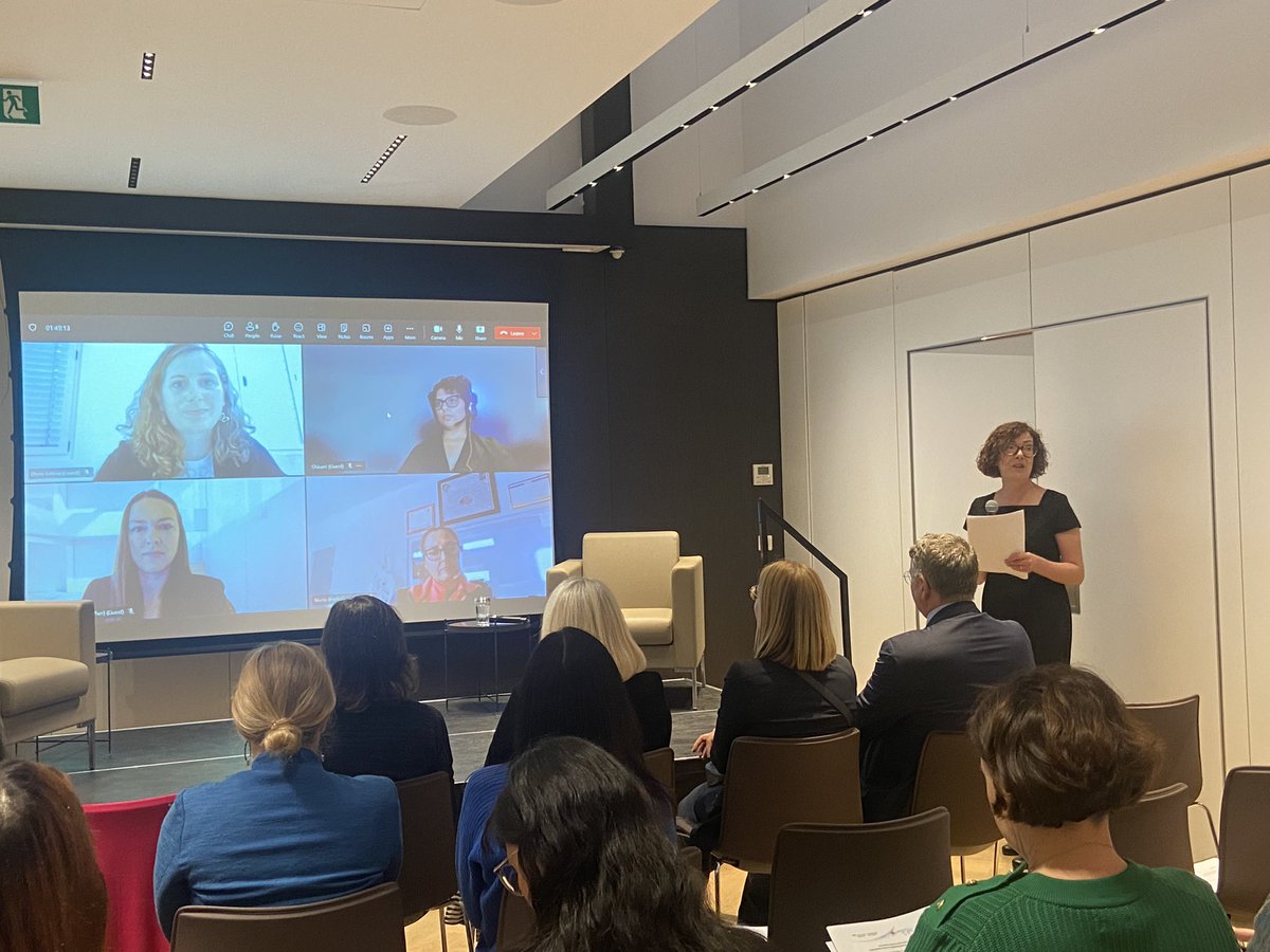 This afternoon @Canada2EU 🇨🇦 and @EUAgrihave 🇪🇺have co-organised an event focused on sharing views to incentivise inspire and include #womeninag 
➡️@GRASSCEILING_EU coordinator @sally_shortall kicking off the first panel discussion 👩‍🌾