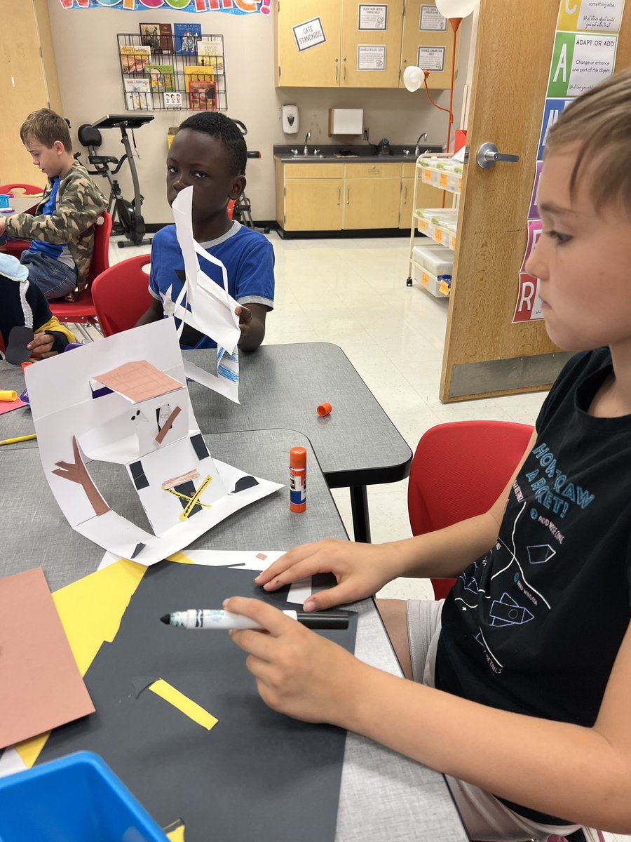 Mrsbaucomsclass's tweet photo. GT Creativity making pop-up haunted houses! @ChanceyChat @JCPSGT https://t.co/J9C7fnViOL