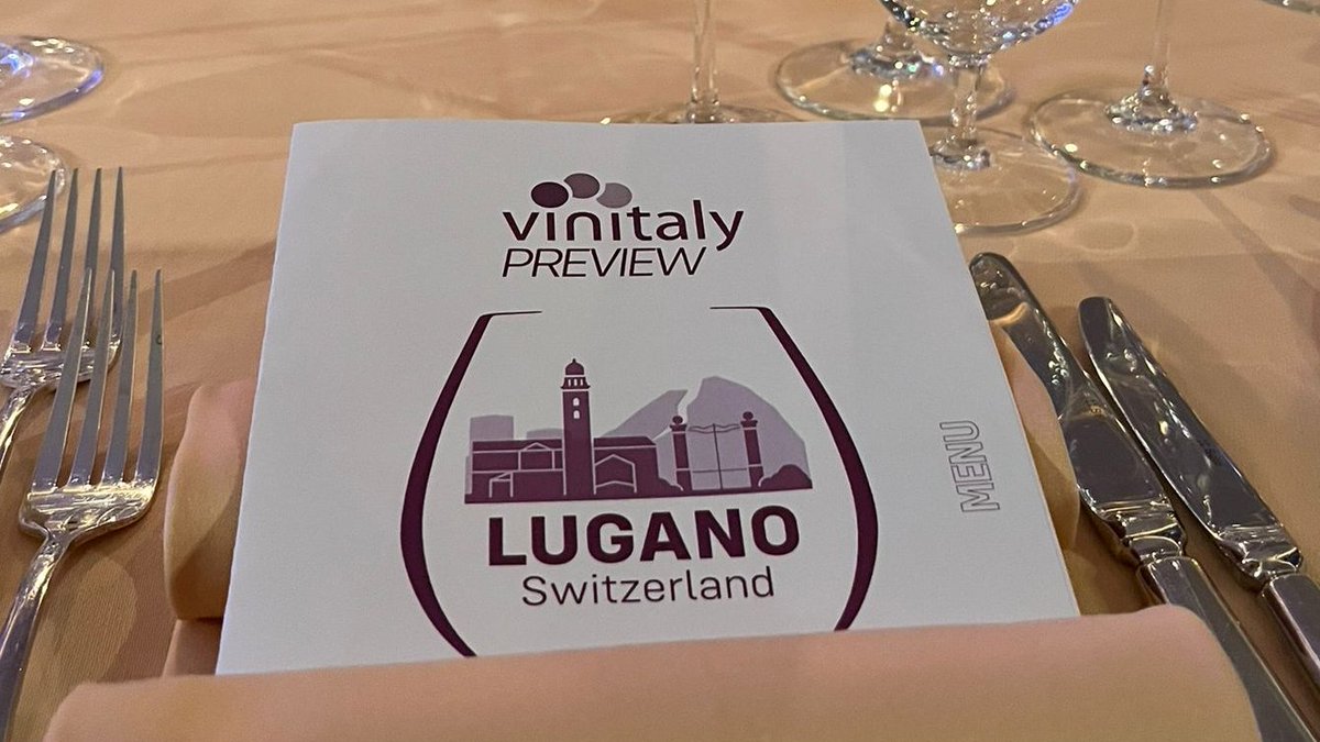 A #Lugano si apre il tour delle #Vinitaly Preview. Le tappe di avvicinamento alla 56ª edizione della fiera, in programma dal 14 al 17 aprile 2024, hanno come obiettivo la promozione internazionale di @VinitalyTasting e lo scouting di top buyer esteri dell'industria del #vino.