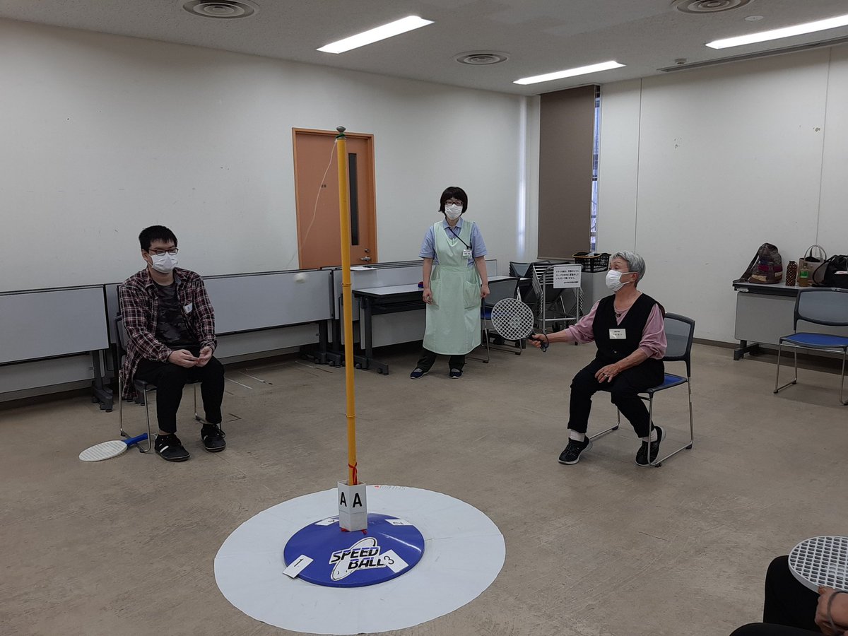 JAPAN_SPEEDBALL's tweet photo. スピードボール交流会
シッティングスピードボールのスーパーソロ計測や対戦を行いました。
今回は80歳の男性が65打の大記録を達成し、会場の参加者を驚かせました‼️
年齢、性別、障がいなど関係なくみんなが一緒に楽しめるスピードボールの魅力を改めて感じました。
#NPO法人日本スピードボール協会 https://t.co/ihHIH14C3F