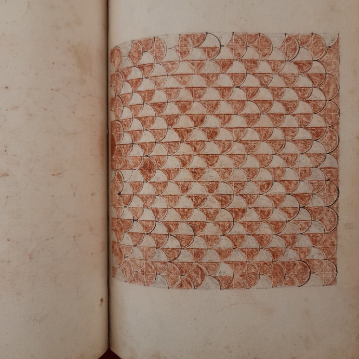 Le cahier de ce garçon-vitrier se distingue par son ancienneté : 1763. Le jeune vitrailliste a laissé une mention manuscrite "Ce livre appartient à moi, Louis Daniaux, garçon vitrier..." où il promet du vin à celui ou celle qui lui rapportera son carnet. Cote : RES ICO 5009