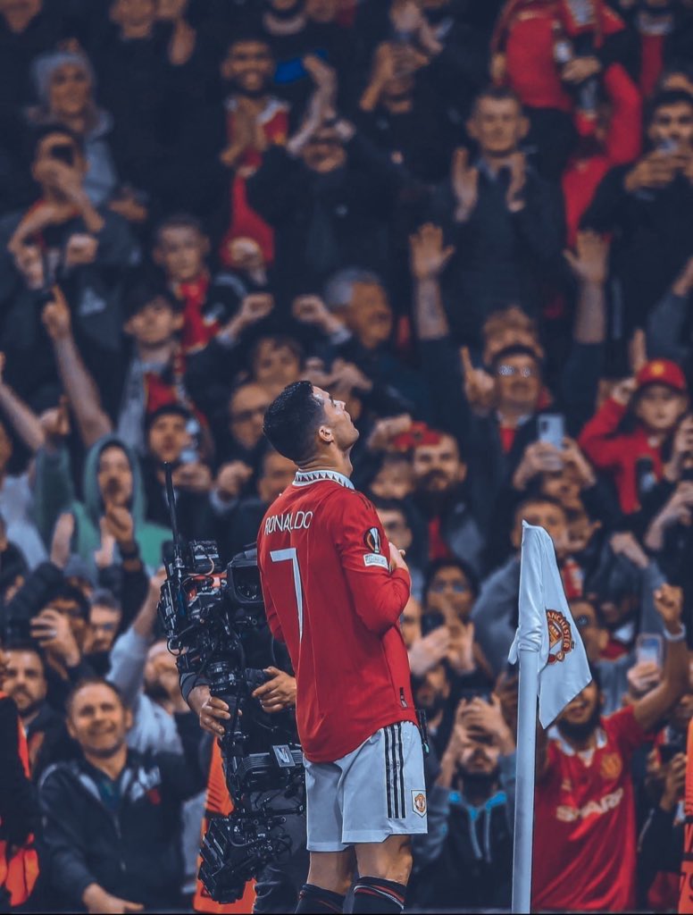 Ronaldo should bring back this celebration.