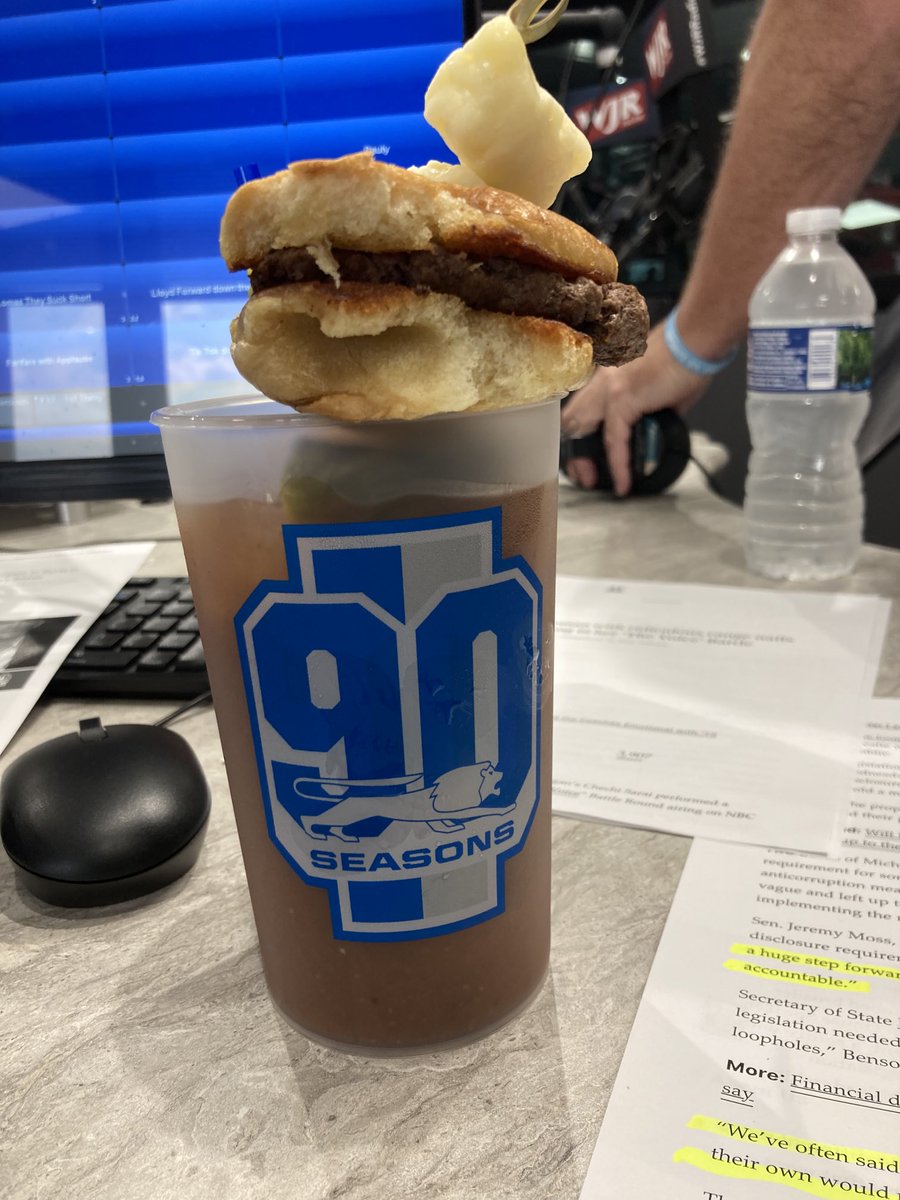 Happy Friday to us from the ⁦@Lions⁩ and Levy’s culinary team! Yes, that’s a slider, meat stick cheesy stir and beer shot. 90th season ultimate Bloody Mary and how! Thanks ⁦@Lions⁩!