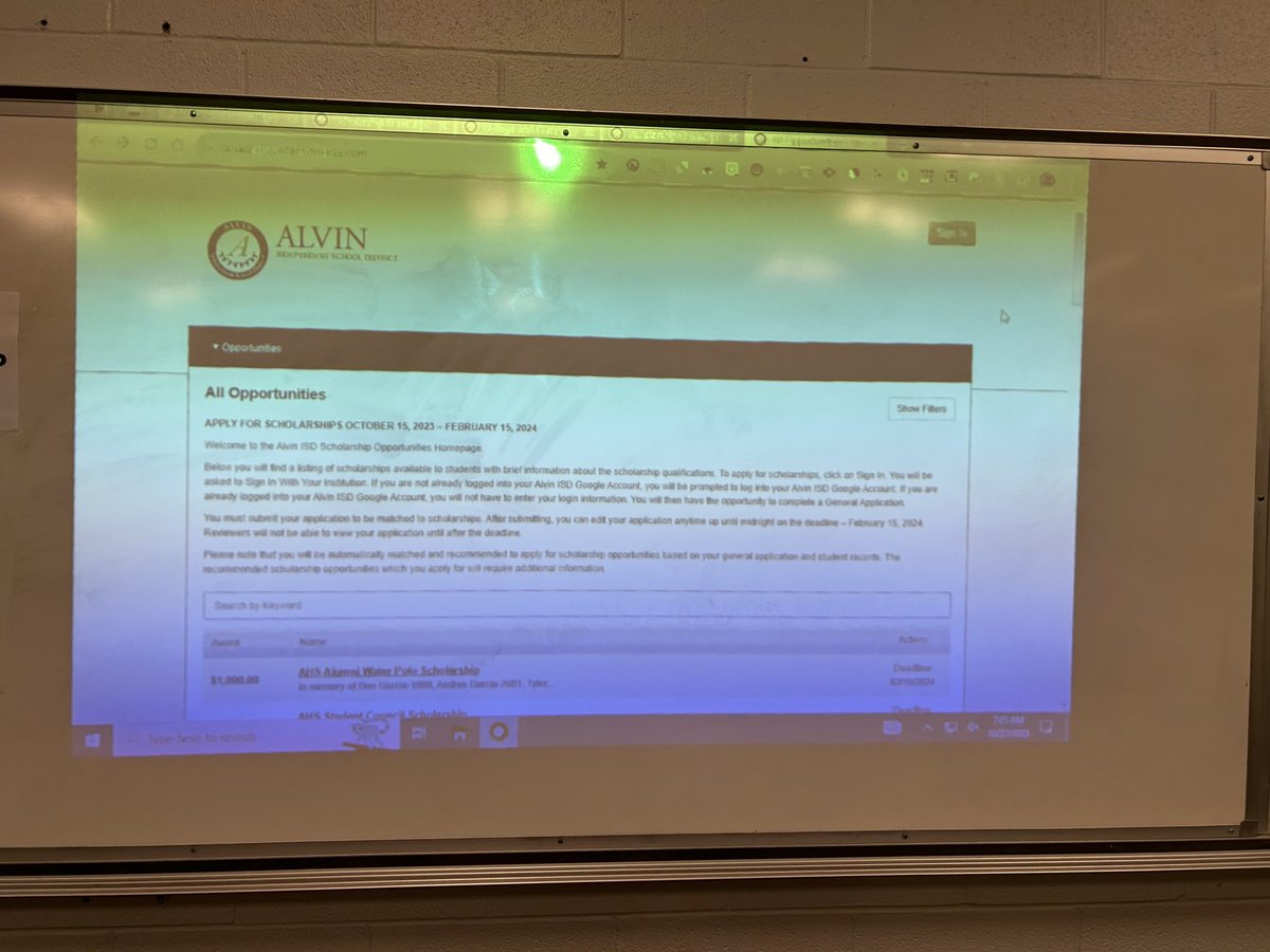 alvinjacketslib's tweet image. Seniors and graduating juniors, join us in the library today for a Scholarship Workshop with @beauteseeAISD 💰 Unlock the path to college funds 🎓🤑 Don&apos;t miss this awesome opportunity to secure your future! @AlvinCounseling #CollegeBound #LibraryWorkshop