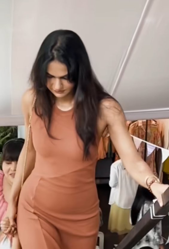 Assattress's tweet photo. Sneha 🥵🥵💦 https://t.co/66OrU5P6Uj