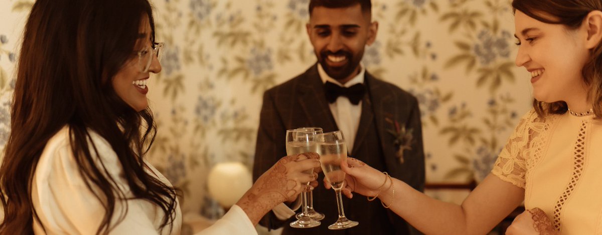 We are recruiting for a Wedding and Hires Manager to join our lovely team of staff and volunteers. 
Could this be you?
Full time. £26,250pa. Closing date 6 Nov. Please RT.
elizabethgaskellhouse.co.uk/get-involved/w…