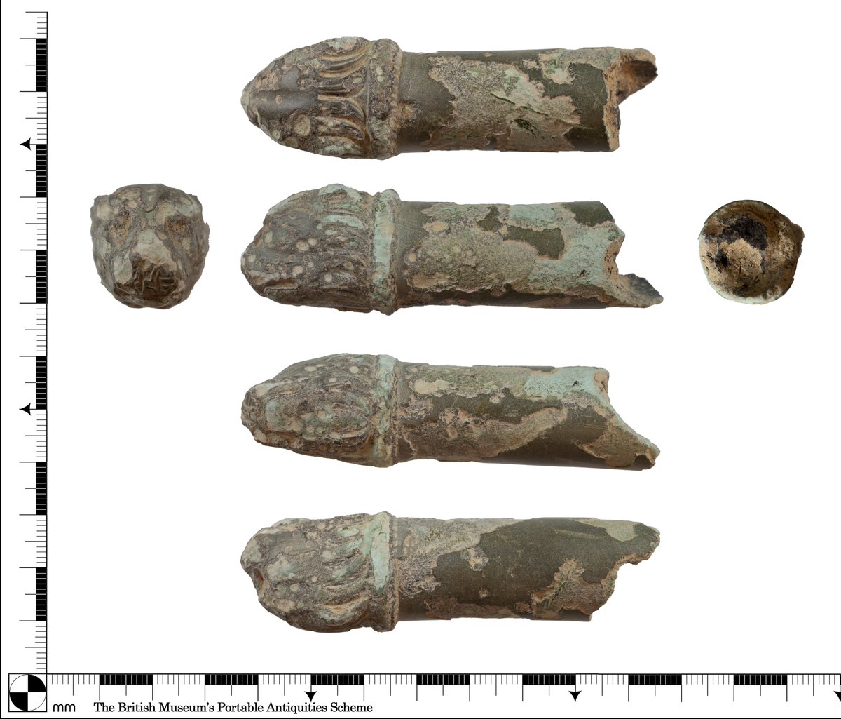 For #FindsFriday a cast Roman copper-alloy handle from a patera found in East Sussex. Roman handles with lion's heads at the terminal are fairly rare; a fantastic find recently recorded with @findsorguk. #RecordYourFinds  Full record link: finds.org.uk/database/artef…