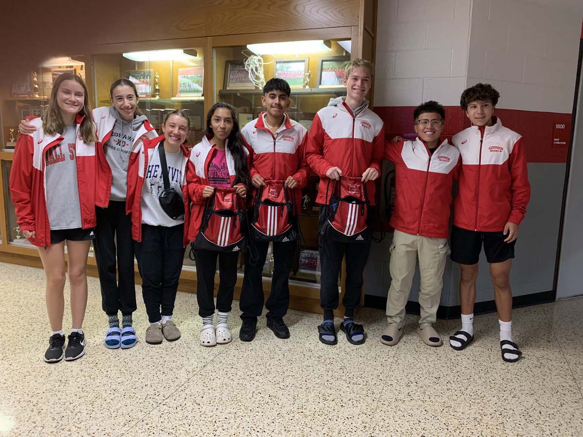 XCRedHawk's tweet photo. Thank you GHS for the send off to State! https://t.co/3FrHbhADLZ