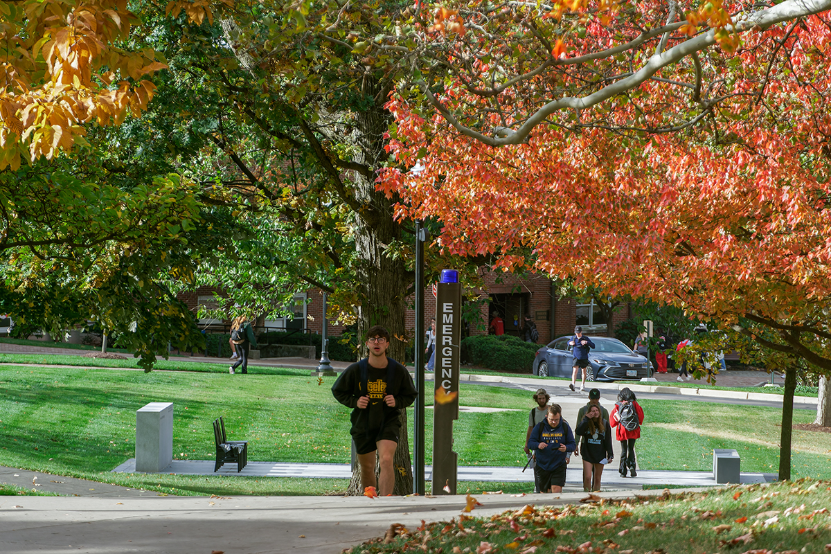 daymag's tweet photo. In our opinion, Fall is just the best. We have our reasons. πππ #FlyerEye πΈ: Shravanth Reddy Reddy '24 https://t.co/tVDyl5KFEo