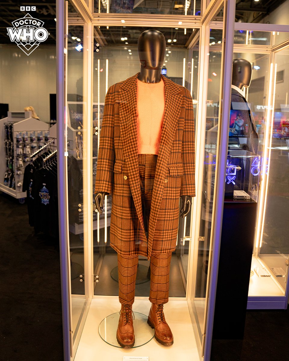 bbcdoctorwho's tweet photo. The Doctors are in! ❤️❤️➕🟦

#DoctorWho is at @MCMComicCon in London this weekend - where you can see the Fourteenth and Fifteenth Doctors' costumes AND the new sonic screwdriver up close! 👀 https://t.co/B6lb9jt3Jr