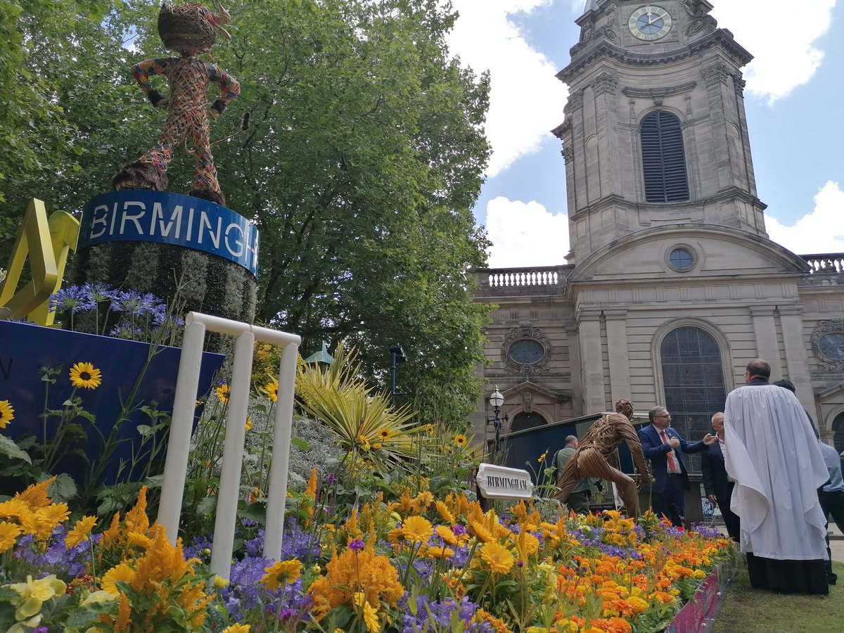 bhamcathedral's tweet photo. We're #hiring!

We are looking for a Visitor Experience Co-ordinator to join our team and support the growth and engagement of our cathedral community.

For more info and to apply visit https://t.co/xmJYug9kN6
Closing date for applications is Wed 15 November. https://t.co/6SNfOnSOY6