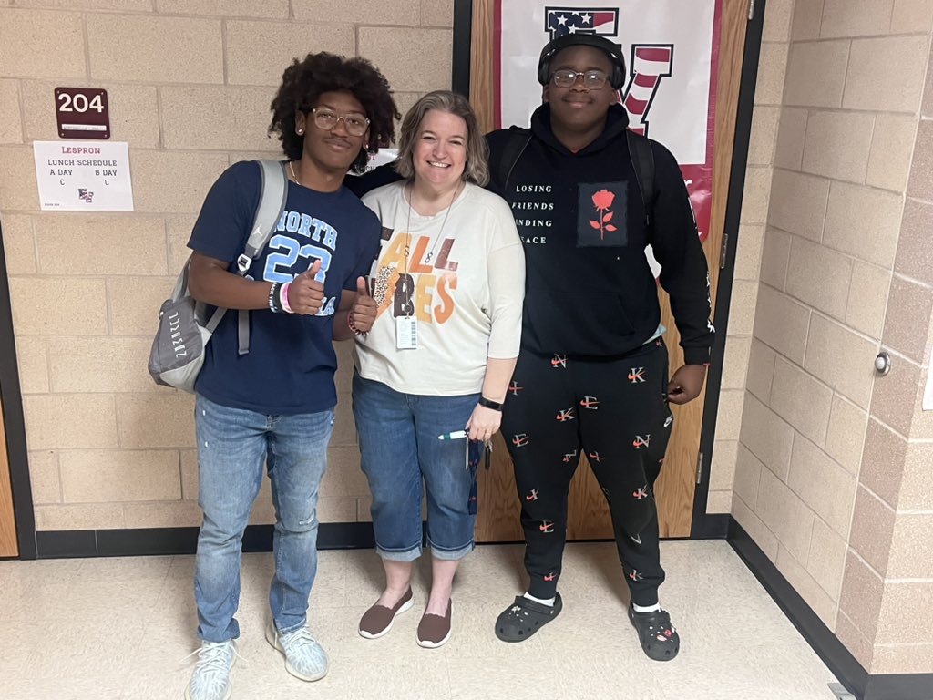 East View Football (@patriotpride13) on Twitter photo Congratulations to our Staff Member of the Week, Mrs. Best!!!
<a href="/EVFBBoosters/">EV Football Boosters</a> <a href="/EastViewHS/">East View HS</a> Congratulations to our Staff Member of the Week, Mrs. Best!!!
<a href="/EVFBBoosters/">EV Football Boosters</a> <a href="/EastViewHS/">East View HS</a>