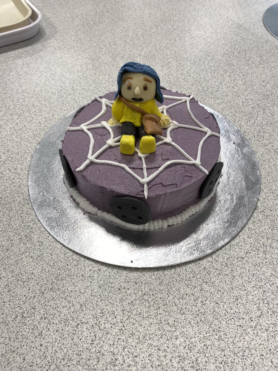 Some of my Cake Craft pupils final Halloween cakes 🎃💀 So pleased with the results and everyone’s hard work <a href="/cumbernauldacHE/">Home Economics Cumbernauld Academy</a> <a href="/CumbernauldAcad/">Cumbernauld Academy</a>