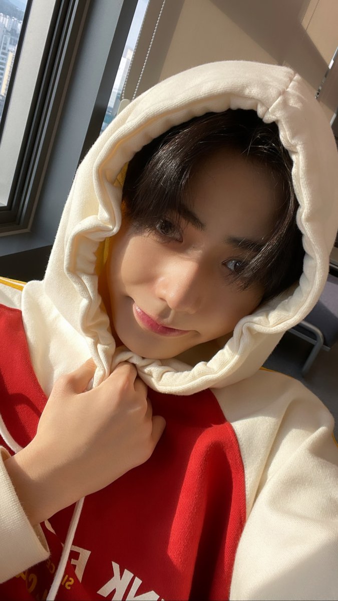 24kumi_trainee's tweet image. REOです🐿️🐰
皆さんは休日どう過ごしますか？
僕は休みの日に景色のいい場所で写真を撮ってきました♪
ちなみに絵文字なのですが、僕が小さい頃から似てると言われている動物が🐿️🐰でした‼︎ 皆さんはどちらが似ていると思いますか?似ている方で使っていただけたら嬉しいです☺️
#24組 #24kumi