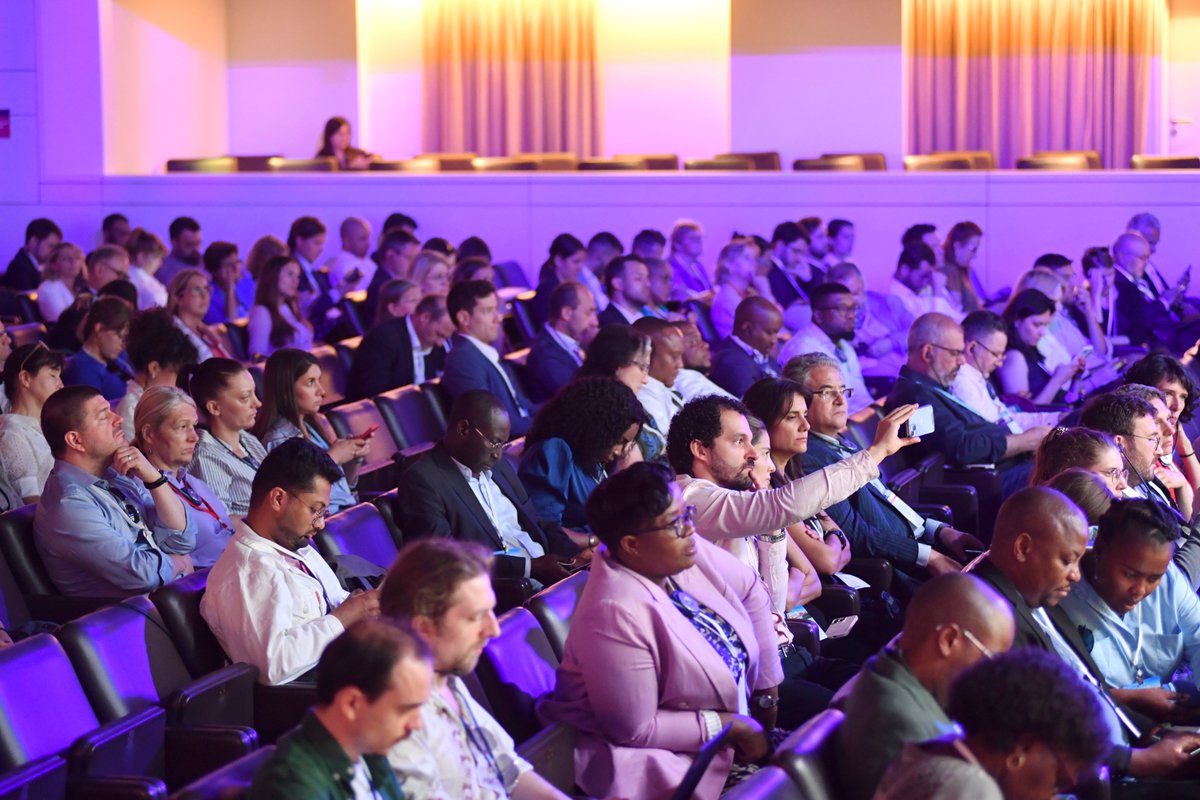 Met meer dan 300 deelnemende #steden uit de hele wereld was het onmogelijk om de #BUS2023 te missen. Kon je er niet bij zijn, geen zorgen. Hier lees je wat de deelnemers hebben ervaren: t.ly/1d8Dw

<a href="/brusselsint/">Brussels Internatl</a> <a href="/SPRB_GOB/">SPRB - GOB</a> <a href="/rbc_bhg/">Bruxelles/Brussel</a> <a href="/EUROCITIES/">Eurocities</a> <a href="/metropolis_org/">Metropolis</a> <a href="/OECD/">OECD ➡️ Better Policies for Better Lives</a>