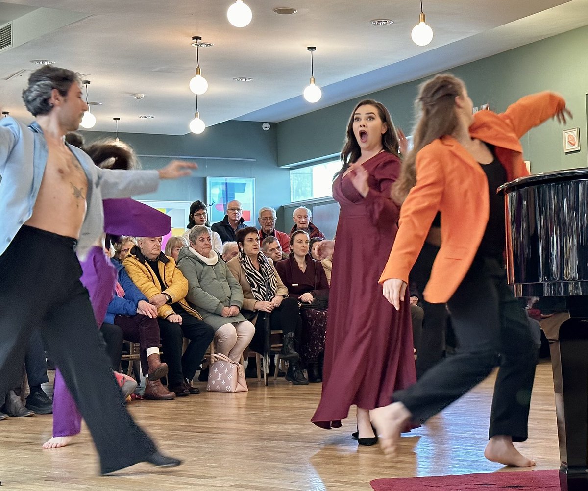 Vanessa Woodward tweet media