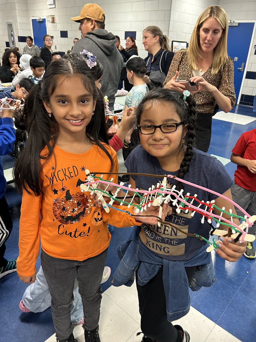 100qPs's tweet photo. Thank you to all of our P.S. 100 families who joined us for Halloween STEM night! We are so lucky to have such an engaged and supportive school community! @D27NYC @NYCSchools https://t.co/Y5RQK5WZc7