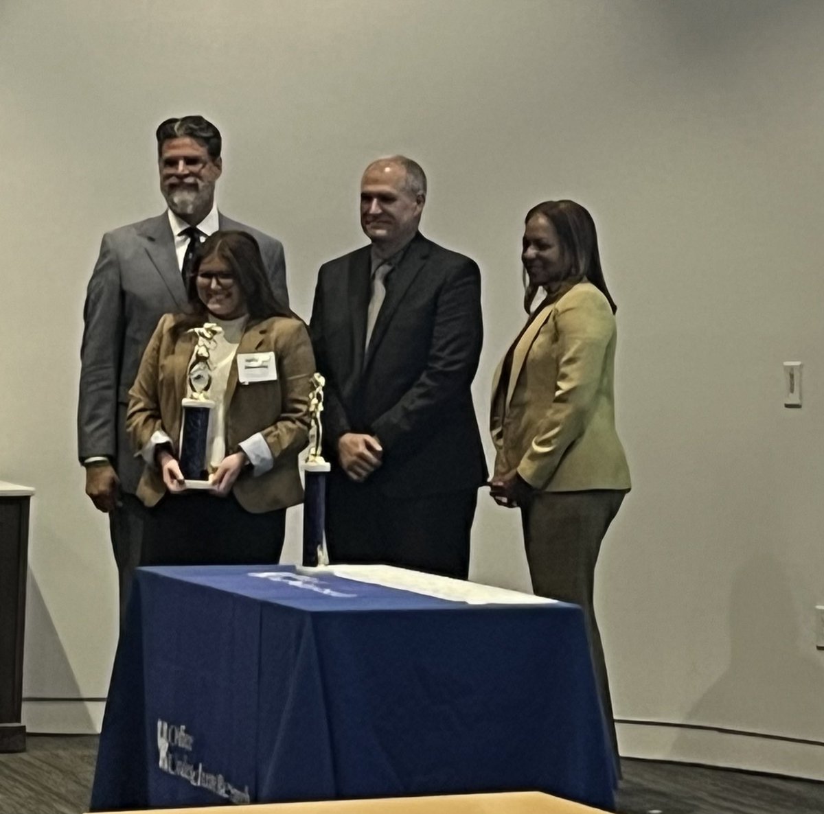 Last night, ChemE senior Ashbey Manning took second place in the 5-minute fast track competition for her research with Dr. Givens. Congratulations, Ashbey! @ukyengineering @ResearchKY @UKUGR @StartWithGivens