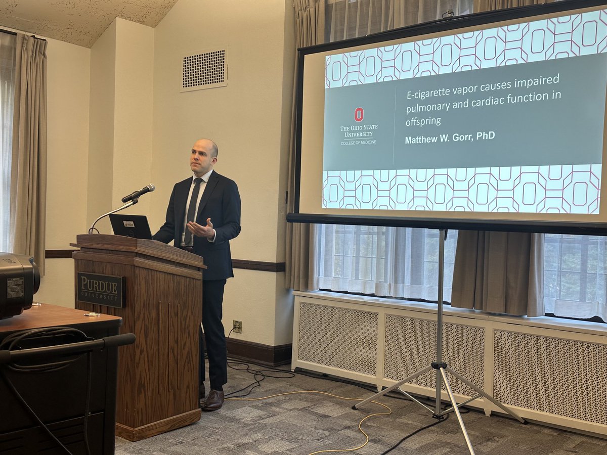 GowdyKymberly's tweet photo. ⁦@MatthewGorr⁩ sharing his vaping research at #OVSOT2023!  Great work and exciting findings! ⁦@SOToxicology⁩ ⁦@OhioStateDHLRI⁩ ⁦@TheWoldLab⁩ https://t.co/u8AWw9B9GR