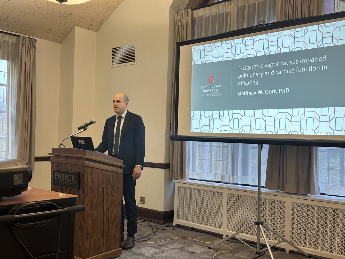 GowdyKymberly's tweet photo. ⁦@MatthewGorr⁩ sharing his vaping research at #OVSOT2023!  Great work and exciting findings! ⁦@SOToxicology⁩ ⁦@OhioStateDHLRI⁩ ⁦@TheWoldLab⁩ https://t.co/u8AWw9B9GR
