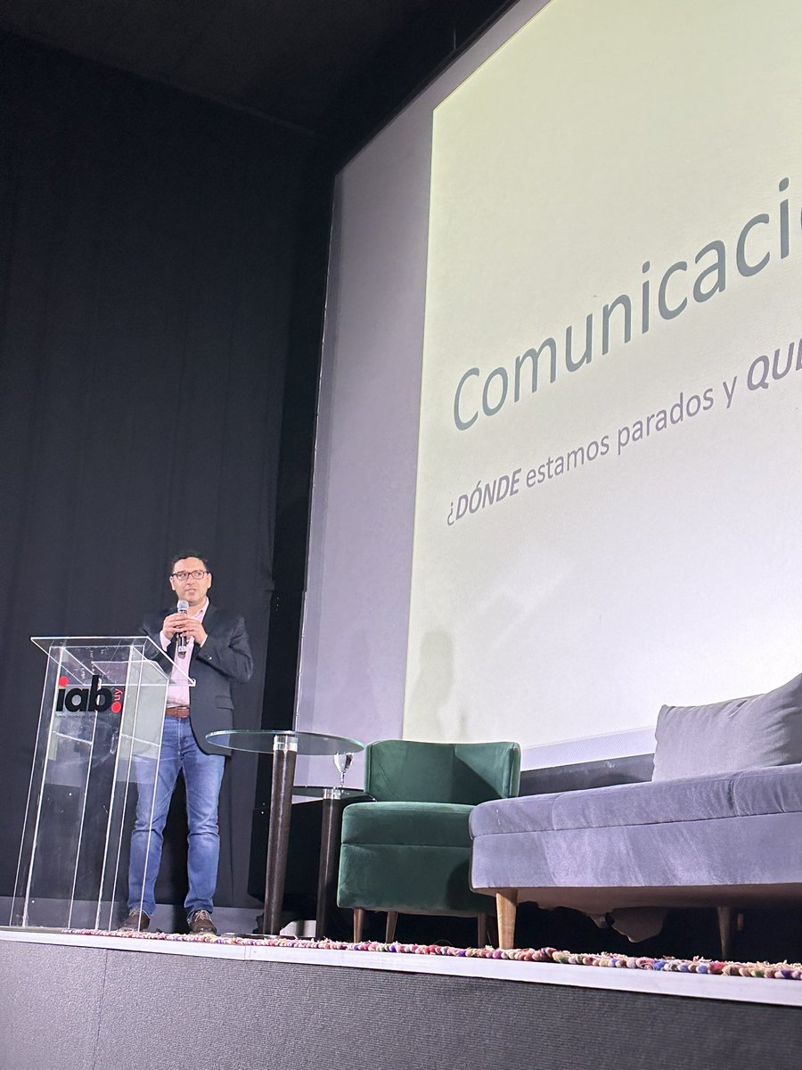 De la teledemocracia a la ciberdemocracia <a href="/zapatafederico/">Federico Zapata</a> #IABepolitika <a href="/iaburuguay/">IAB Uruguay</a>