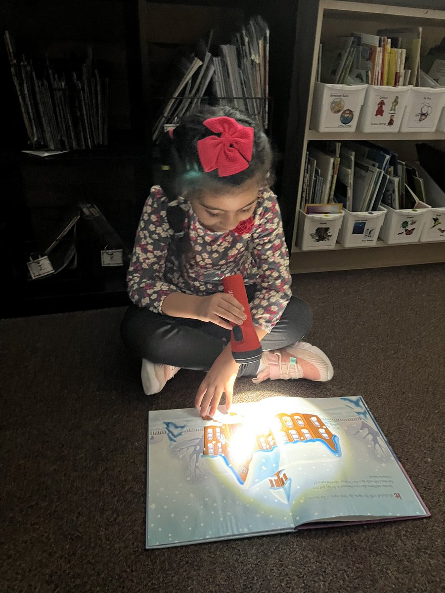 We ❤️ Flashlight Friday! <a href="/BSEhseIN/">BSE-HSE</a>