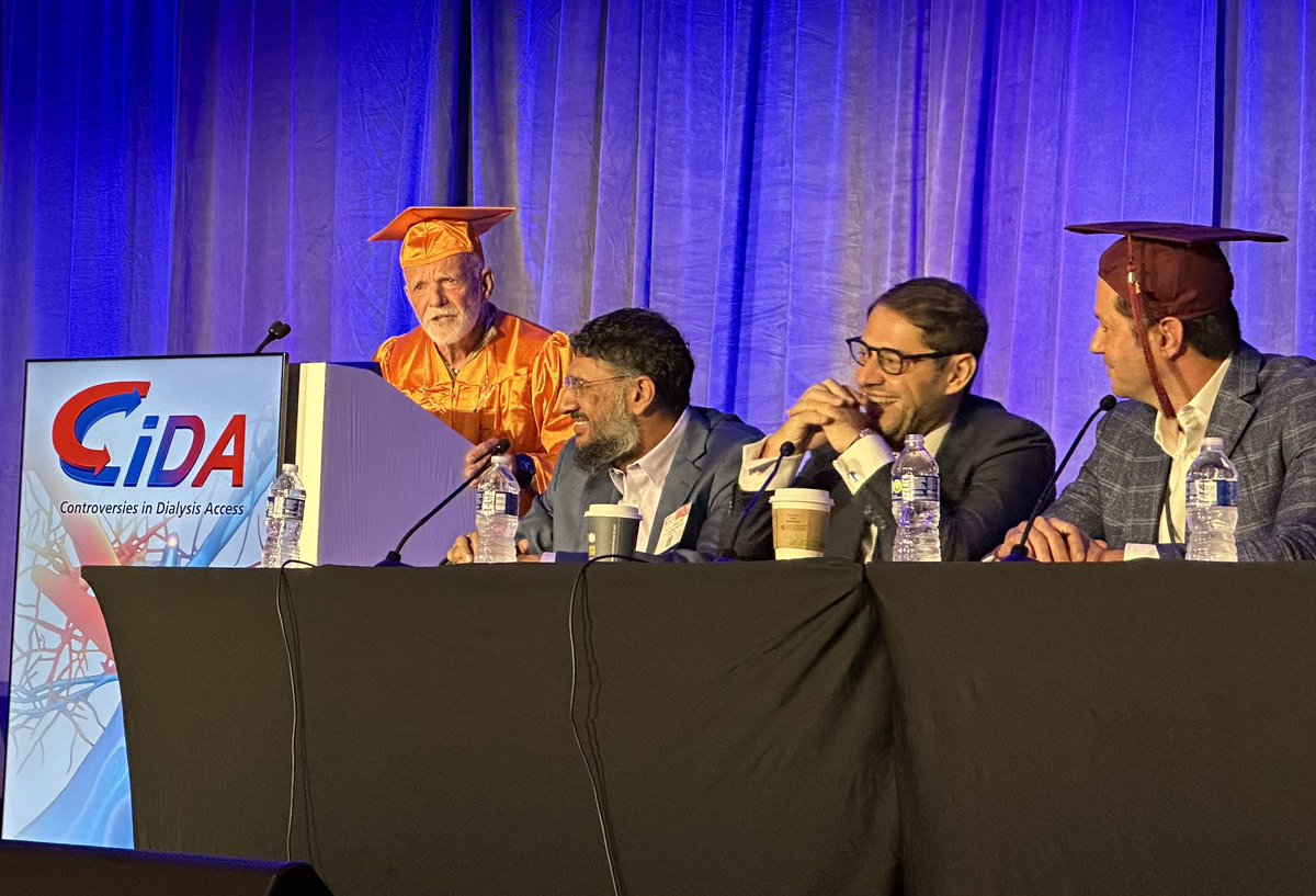wasse_m's tweet photo. The professor has arrived! 🎓
Dr. John Ross schools the #CIDA2023 audience on the importance of creating an AV access algorithm, and advocates for surgical vs endoAVF creation. 

@Dialysis_Access #Fistulene https://t.co/OO1nKuE5TQ