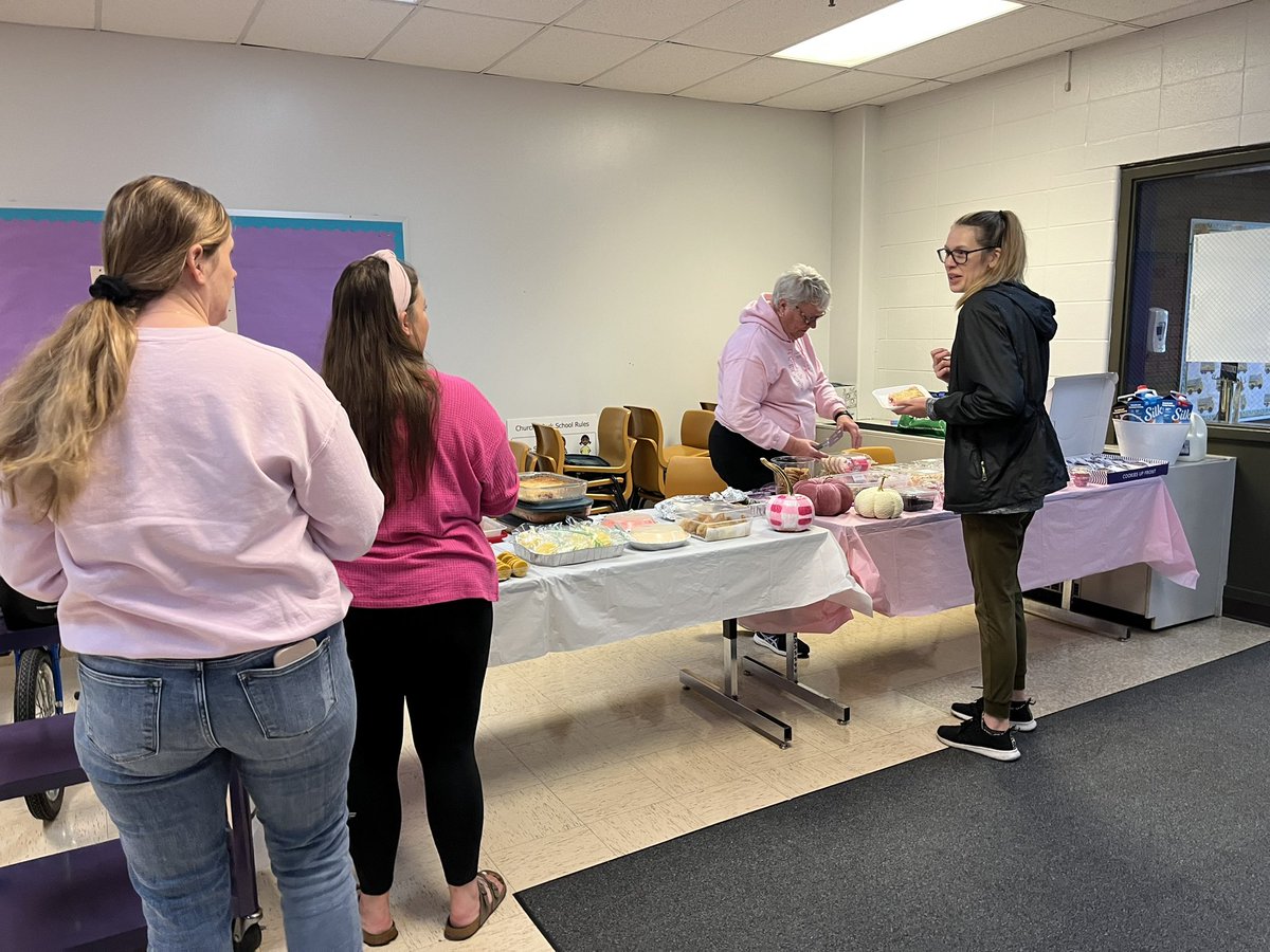💓💓 We  wear PINK in OCTOBER 💜💜👻👻🎃#weareCHP #BreastCancerAwarenesMonth