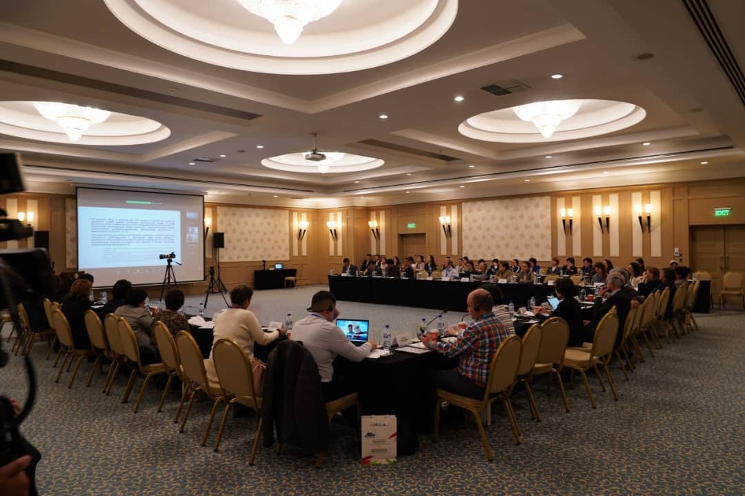 Inches_Network's tweet photo. Presentations by experts, UNICEF, WHO Uzbekistan, LSTHM. On lead poisoning prevention, climate change. Plastificeren, neurocognitive development. Great collaboration with our Uzbeki partners https://t.co/Canoc60zQT