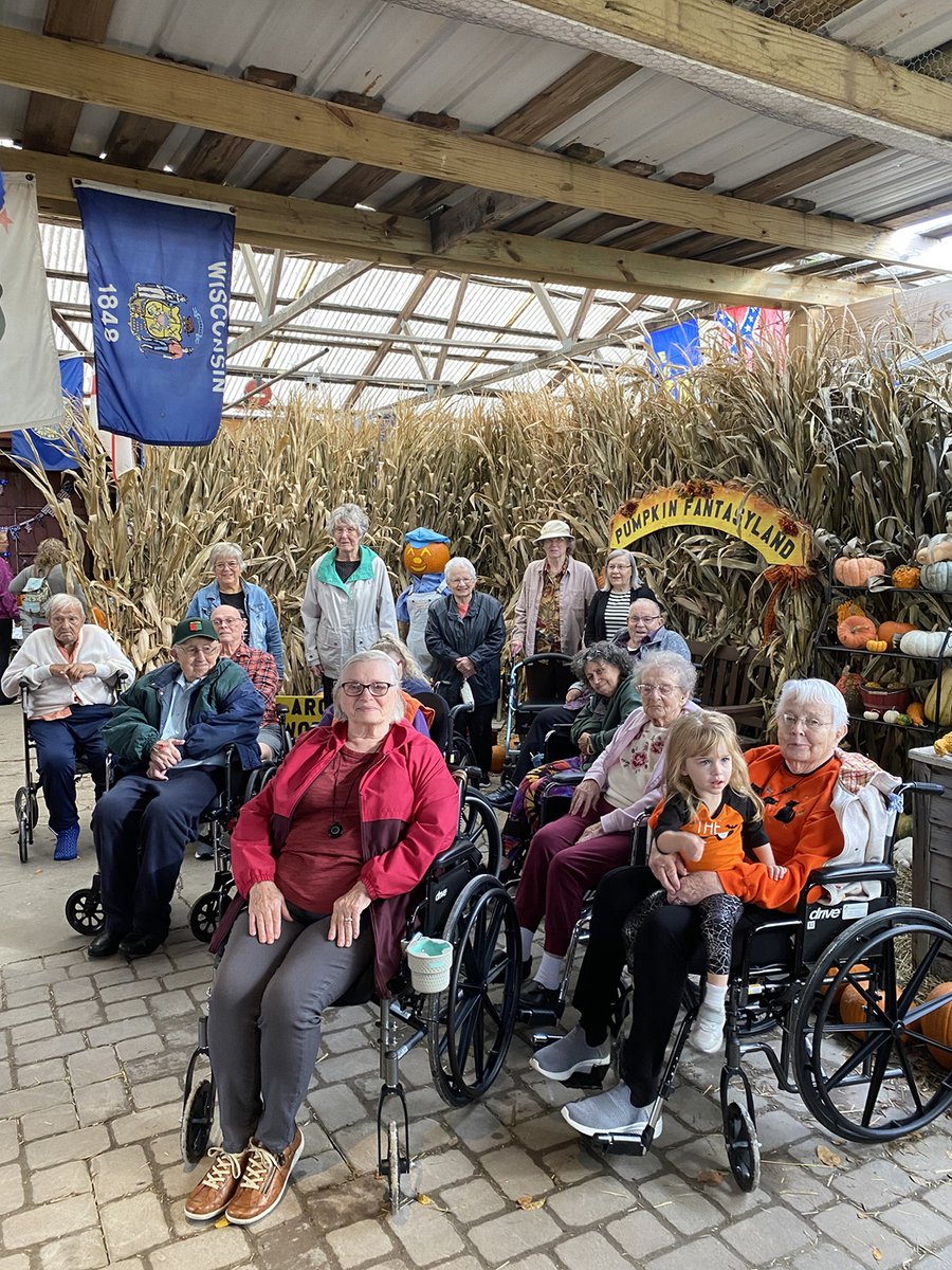 WCrossing's tweet photo. We had a great time visiting Pumpkin Fantasy Land at The Fashion Farm in Ligonier. We also enjoyed an incredible lunch with great customer service! #trilogyliving #whyitrilogy https://t.co/sO1ZKBJDyo