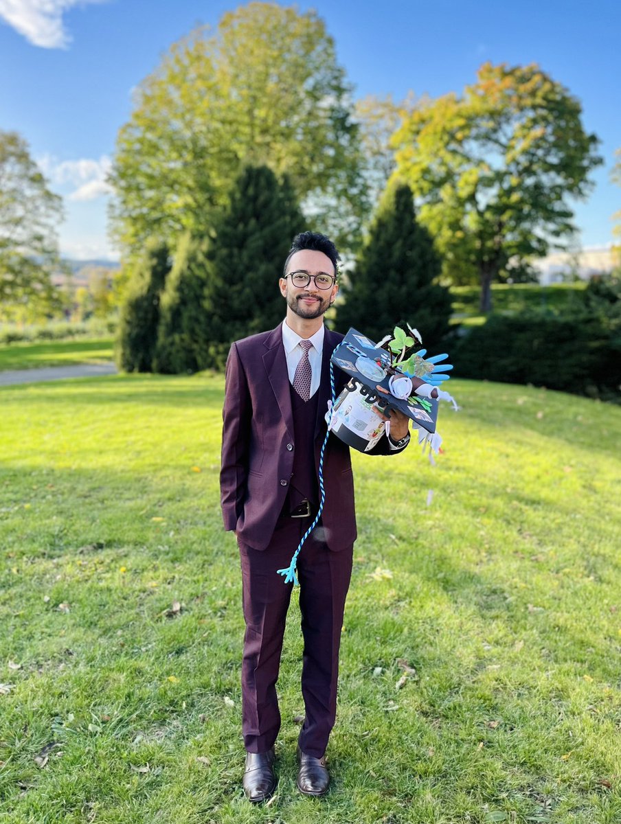 drbikalphd's tweet photo. Two weeks ago on 11th October, I defended my PhD, and now I'm looking for new opportunities! 
If you or someone you know are looking for a new team member and are working within molecular biology, omics, gene editing, immunology or anything in between, let's chat! https://t.co/6VLCUNfTR1