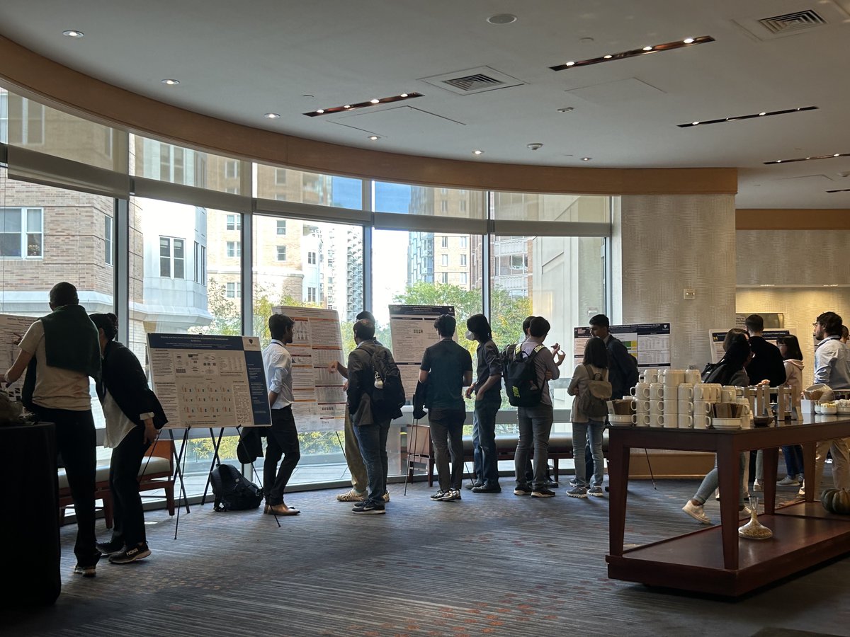 RealAAAI's tweet photo. We enjoyed yesterday's poster sessions at the 2023 Fall Symposium Series. #NetworkingAndLearning #AI https://t.co/BkcIWtQuBo