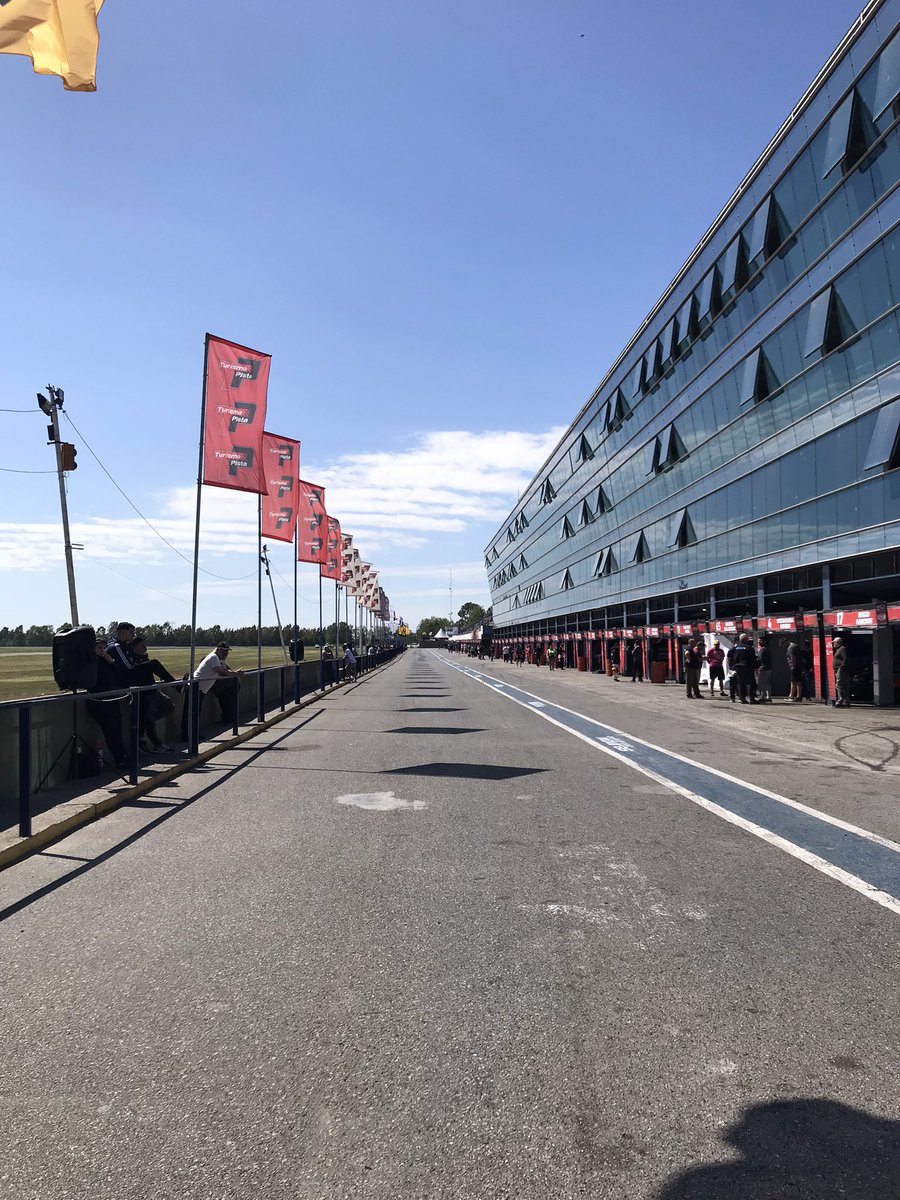 Velocisimo_'s tweet photo. #TP | Buenos días🤩
✅ Comienza la actividad oficial en el Autódromo Roberto José Mouras de La Plata.
➡️ Entrenamientos y clasificación para la carrera del año, #TP300
@TurismoPista https://t.co/7l9yo2BgDS