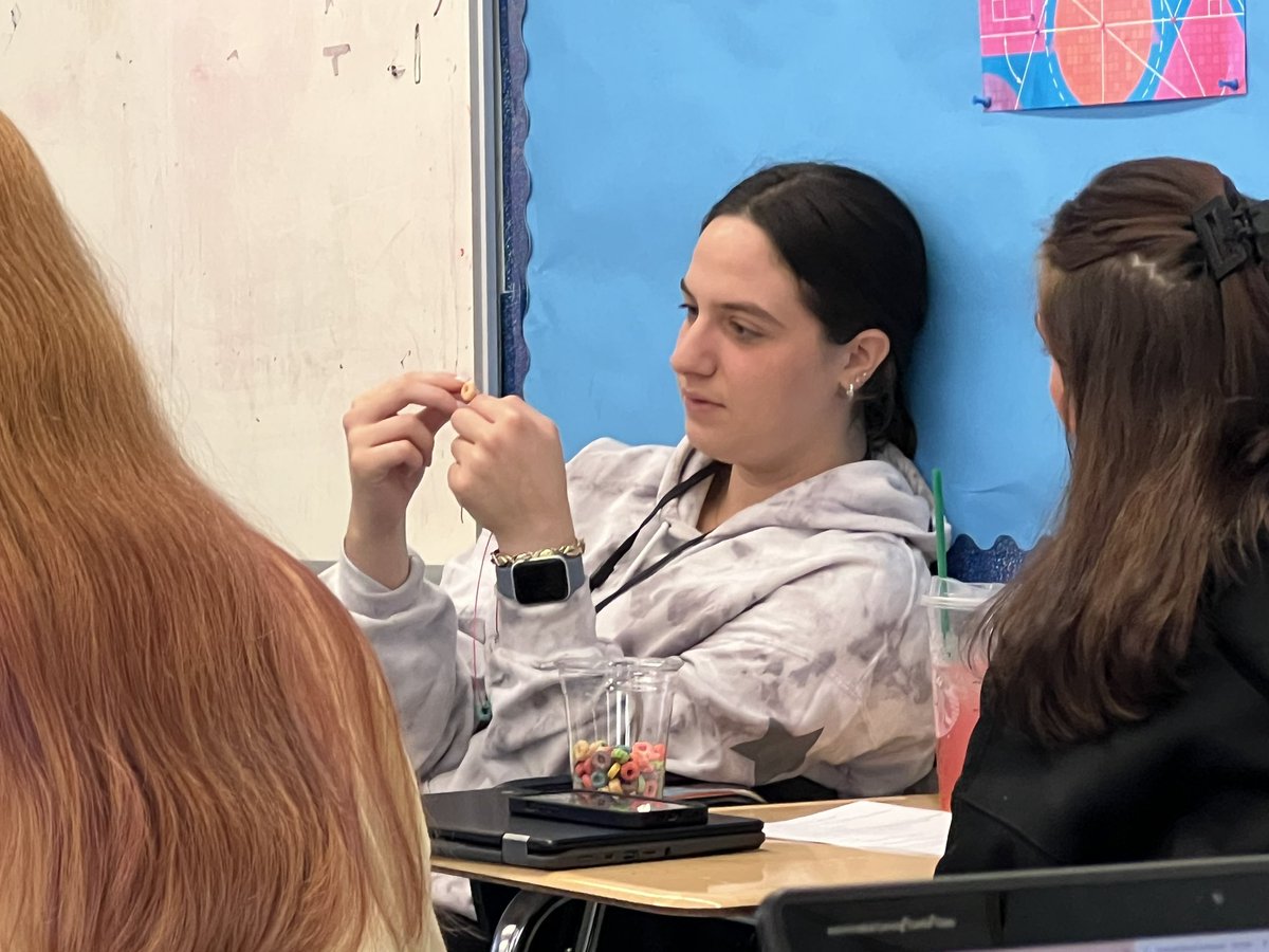 Taramauer's tweet image. Students in Math In Society are exploring “Working Under Pressure” as they explore the heart rate factor while examining their heart rate, doing jumping jacks, and performing a Fruit Loops on a string task. @rinaldim13 @OSchoolsPR @TeachMitch @DianeProvvido #ThisIsOSD #OHSMath