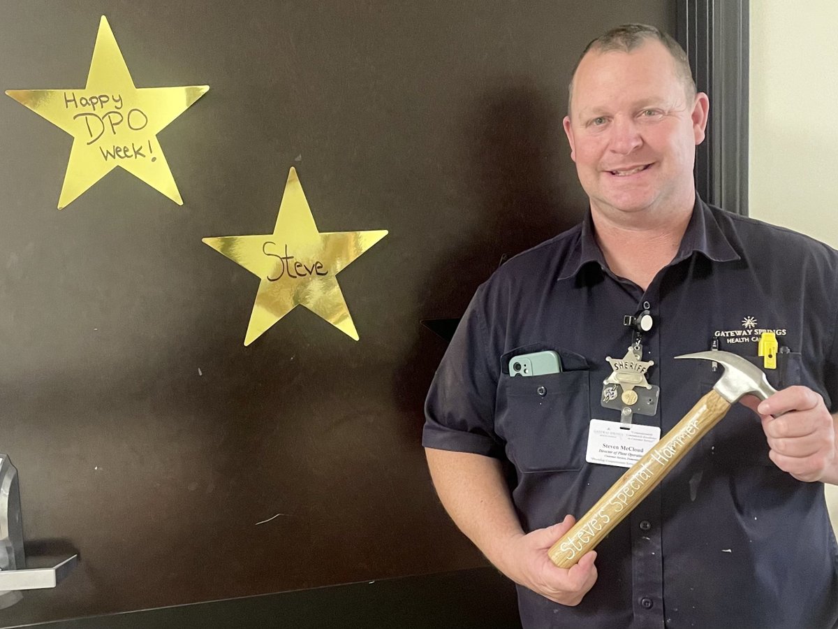 GatewaySprings's tweet photo. Meet Sheriff Steve ��� our guardian of safety and happiness! 🤝 Whether it’s decorating, building, or cleaning, Steve is the man for the job. 🏡🔨🧹

Let’s show some love for Steve and all DPOs who keep our community secure and thriving! 💙 #DPOAppreciation
#trilogyliving https://t.co/Ys0LuXHJhW