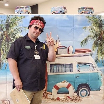 GatewaySprings's tweet photo. Meet Sheriff Steve ��� our guardian of safety and happiness! 🤝 Whether it’s decorating, building, or cleaning, Steve is the man for the job. 🏡🔨🧹

Let’s show some love for Steve and all DPOs who keep our community secure and thriving! 💙 #DPOAppreciation
#trilogyliving https://t.co/Ys0LuXHJhW