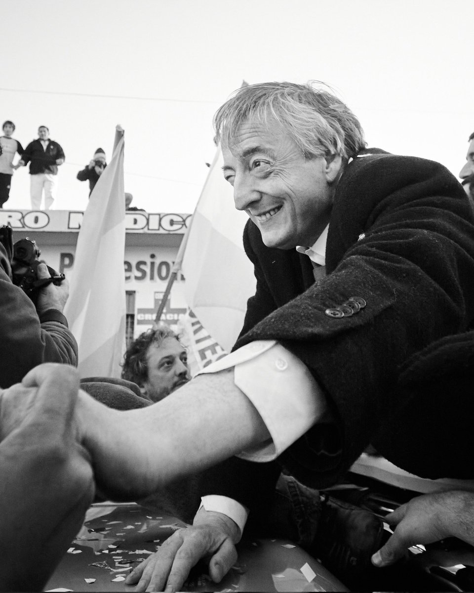 wadodecorrido's tweet photo. Néstor nos enseñó que con trabajo, voluntad y rebeldía, se puede construir una Patria para todos y todas. Honremos su memoria militando con amor y con lealtad para transformar la realidad y construir un país normal, una Argentina más justa, libre y soberana. #NéstorVive https://t.co/kzBeNTHibl