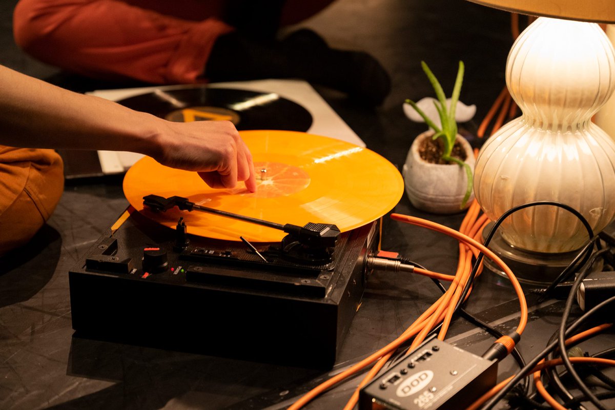 Rob_Boisclair's tweet image. Graveyards and Gardens est un spectacle qui mélange humain et technologie et où l&apos;on parle de connexion, avec la nature, avec l&apos;autre, avec la mortalité, avec la vie. @LaRotondeDanse les 1er, 2 et 3 novembre. #danse #danseqc #Quebec bloglesenfantsduparadis.blogspot.com/2023/10/de-con…